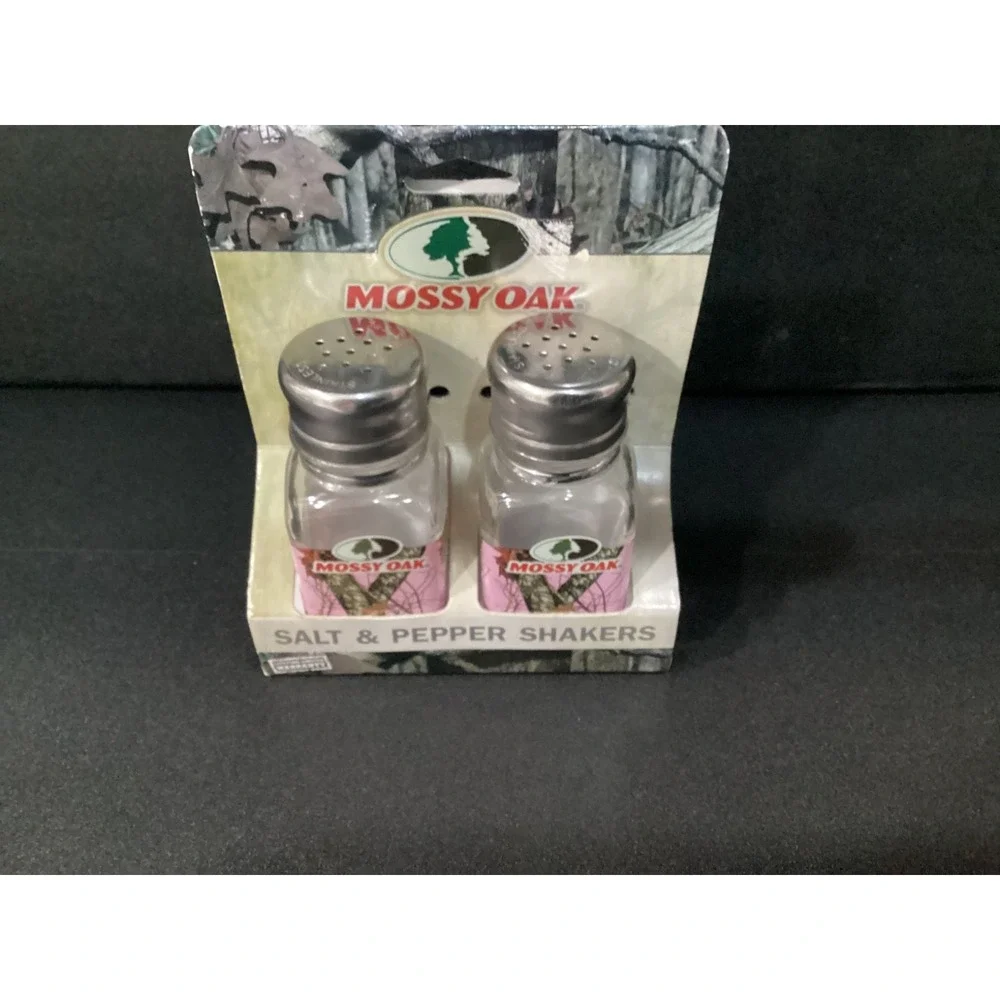 Mossy Oak Salt And  Pepper Shaker Set Camouflage Theme Glass Stainless Top‎ New